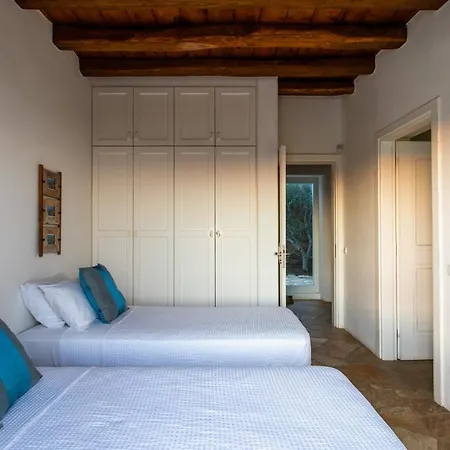 Zen In Lia קלפטיס